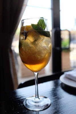 heritagerestaurant-heritagechicago-heritagerestaurantandcaviarbar-chicagorestaurant-caviarbar-heritage-heritagecaviarbar-oystersinchicago-oysters-freshfishchicagoHRCB-10_21_1721