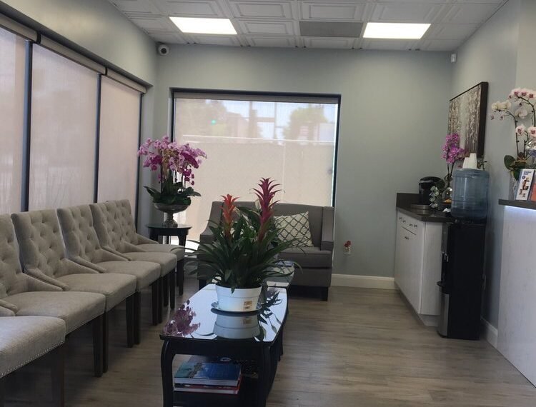 LA Smiles (interior)