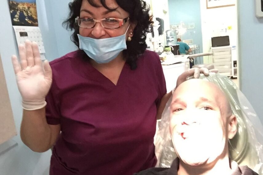 Universal Dental (1)