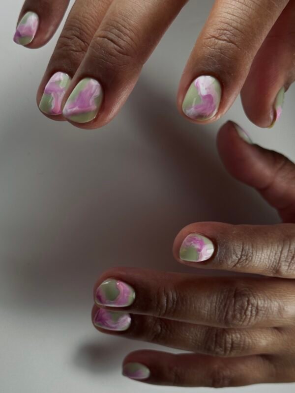16.19 Beauty Bar/ Russian Manicure & Lash Extension