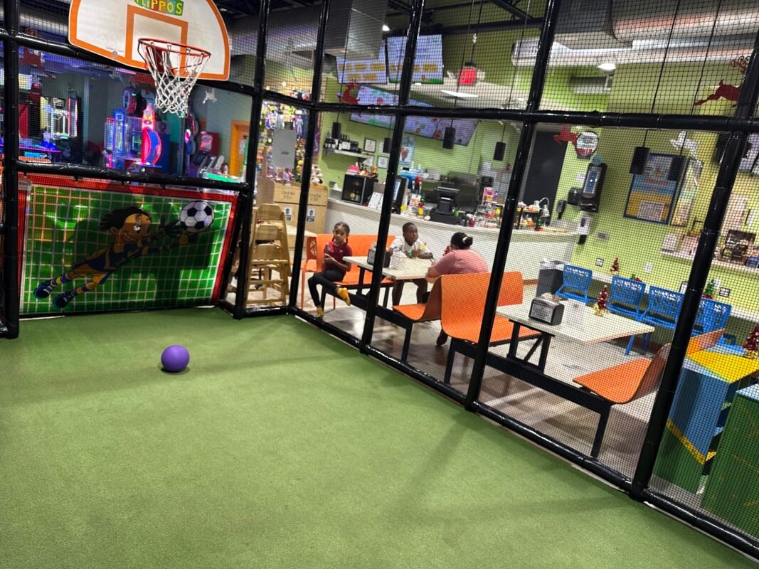 Flippo’s Hallandale