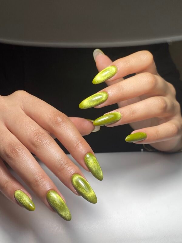 Russian Manicure